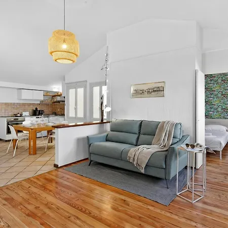 Apartment Rooftop Penthouse - Ac, Lake View With Terrace - Happy Rentals