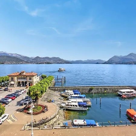Rooftop Penthouse - Ac, Lake View With Terrace - Happy Rentals